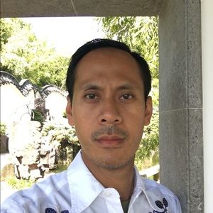 Meet your Posher, Christopher